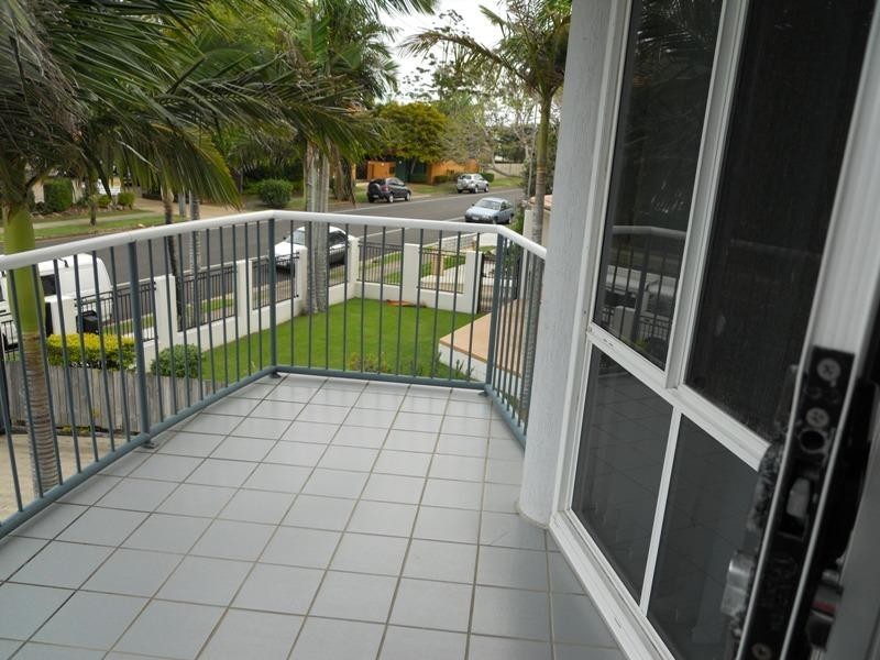 2/90 River Esplanade, Mooloolaba QLD 4557