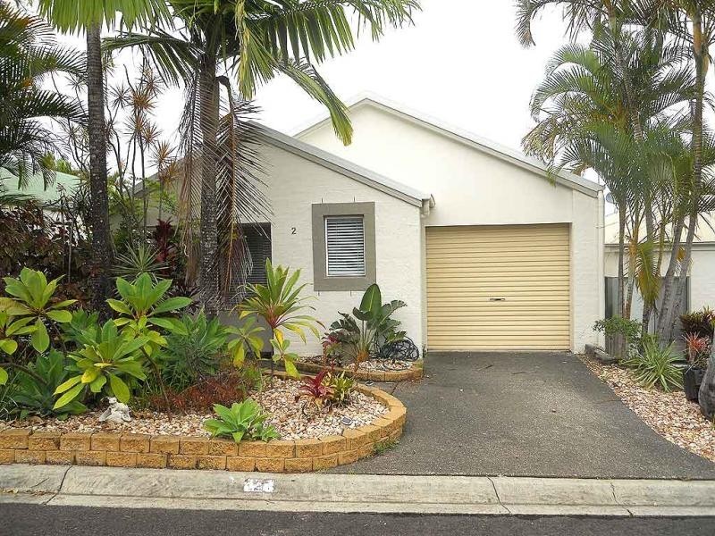 2/1 Poinsettia Court, Mooloolaba QLD 4557