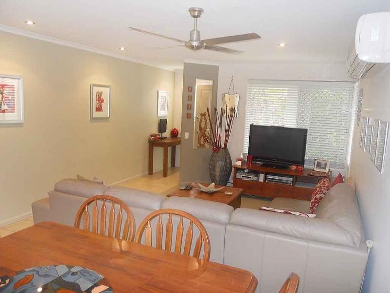 2/1 Poinsettia Court, Mooloolaba QLD 4557