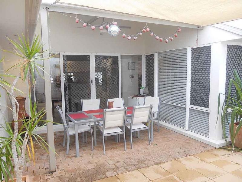 2/1 Poinsettia Court, Mooloolaba QLD 4557