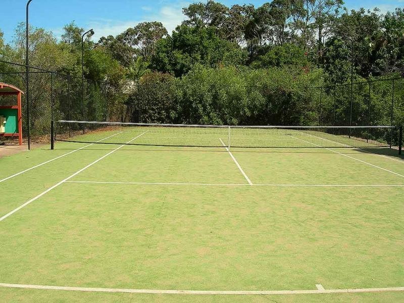 2/1 Poinsettia Court, Mooloolaba QLD 4557