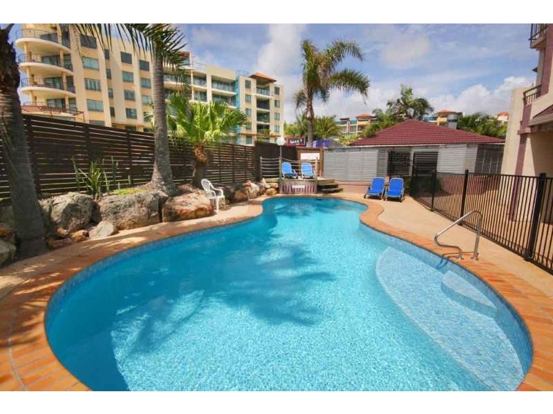 13/2 Maroubra Street, Alexandra Headland QLD 4572