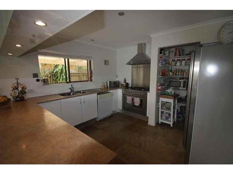 11 Karloo Court, Mountain Creek QLD 4557