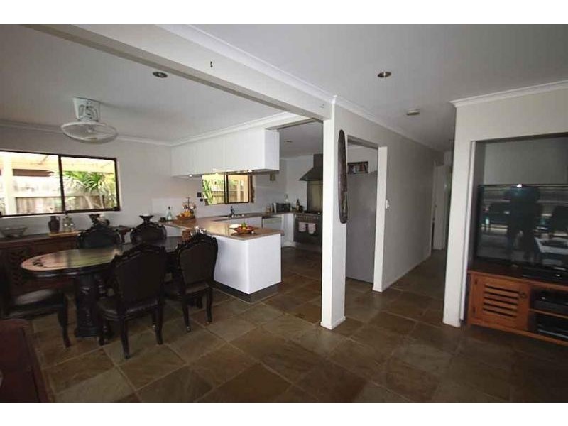 11 Karloo Court, Mountain Creek QLD 4557