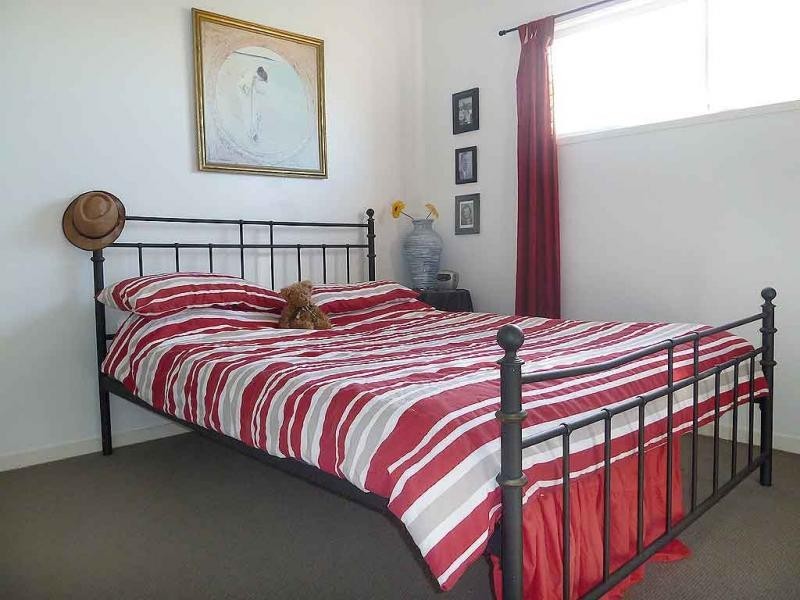 10 Quandong Street, Kawana Waters QLD 4575