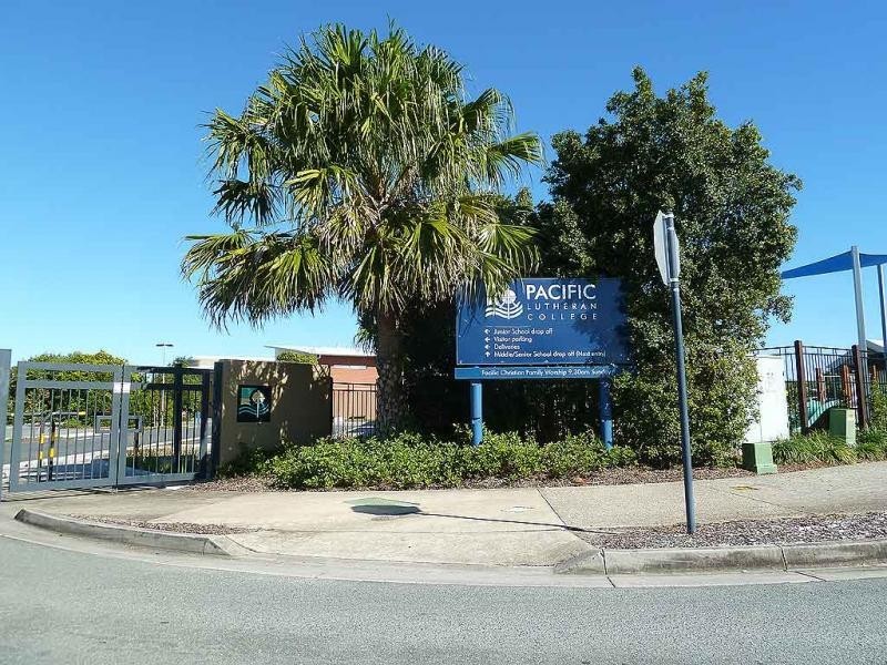 10 Quandong Street, Kawana Waters QLD 4575