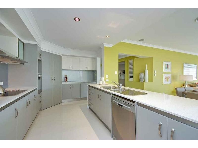 35 Ponytail Circuit, Mountain Creek QLD 4557