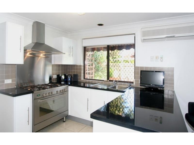 2 Bangalow Street, Minyama QLD 4575