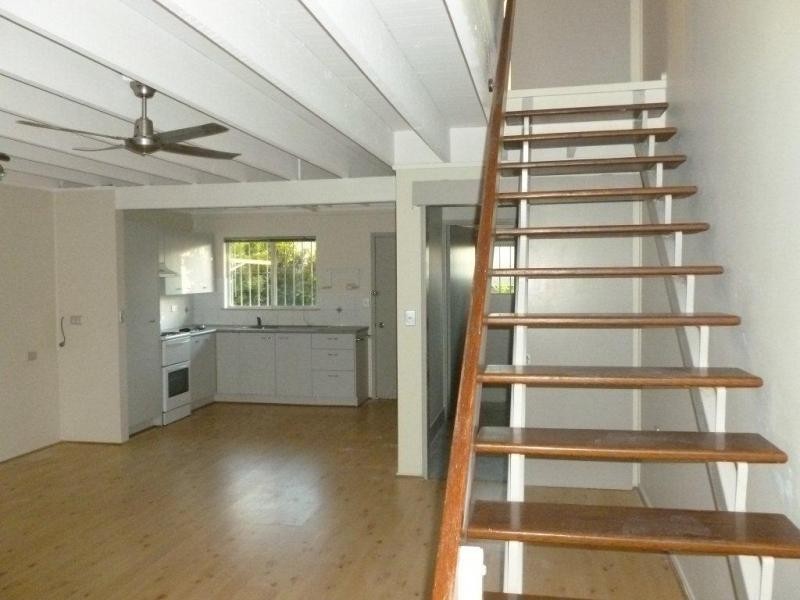 2/36 Lawrence Street, Mooloolaba QLD 4557