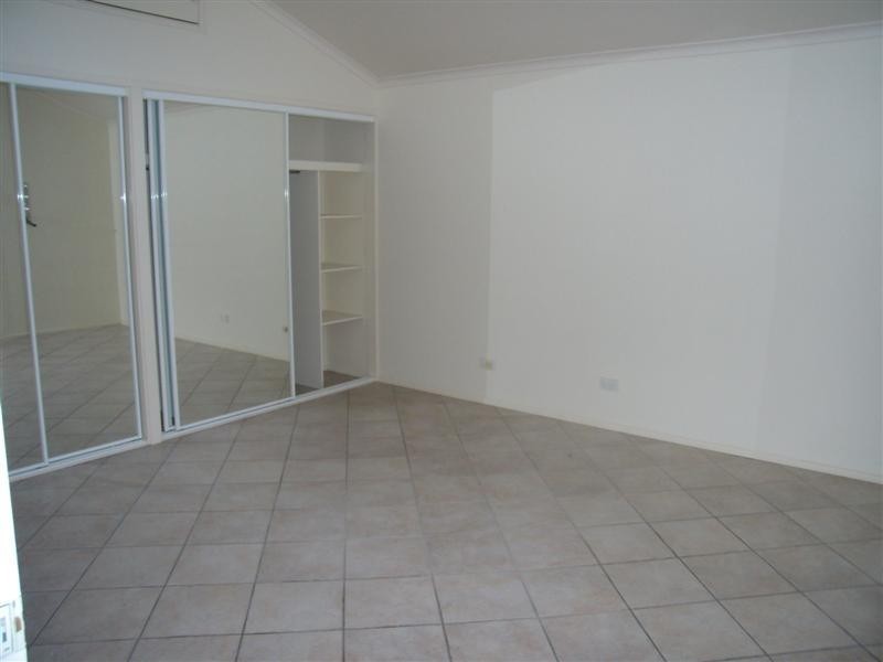 2/267 Bradman Avenue, Maroochydore QLD 4558