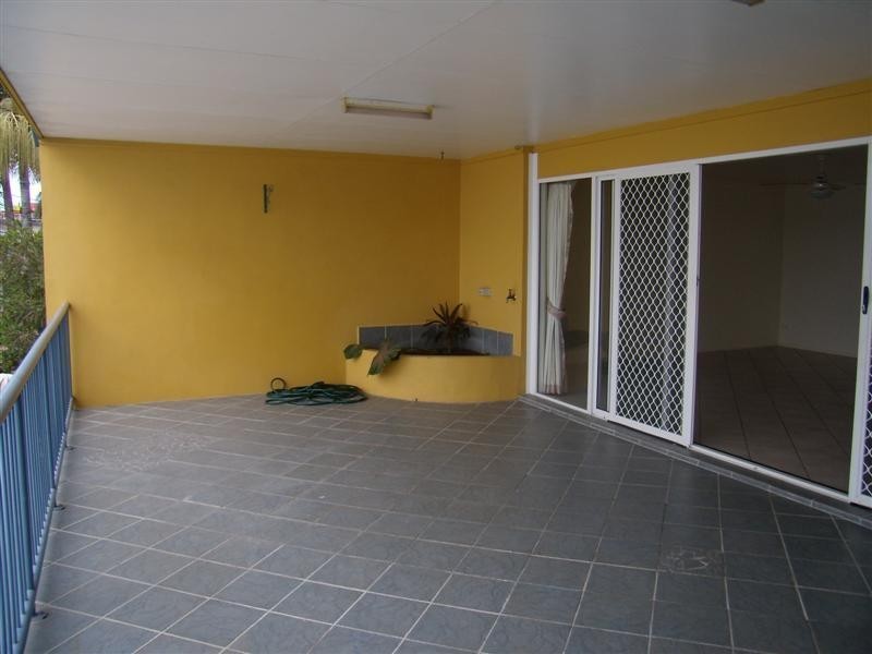 2/267 Bradman Avenue, Maroochydore QLD 4558