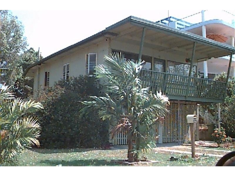 135 Bradman Avenue, Maroochydore QLD 4558