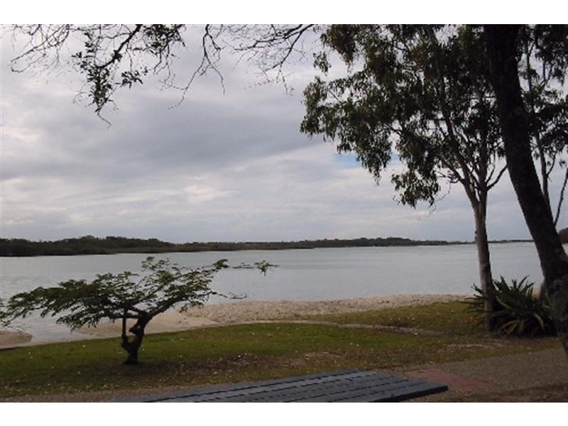 135 Bradman Avenue, Maroochydore QLD 4558