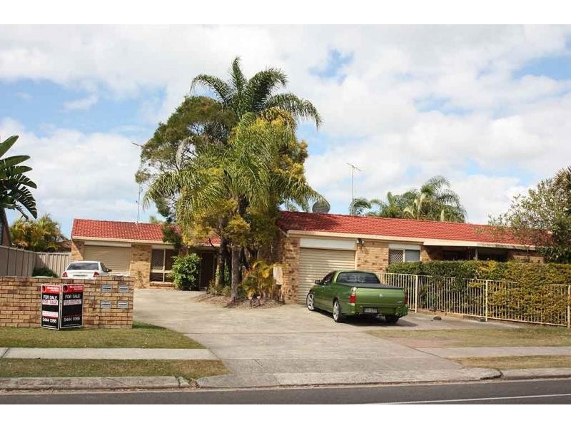 2/105 Goonawarra Drive, Mooloolaba QLD 4557