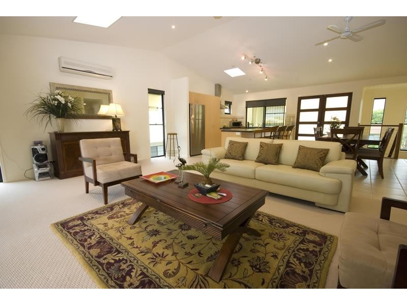 18 Tarwarri Cr, Mooloolaba QLD 4557