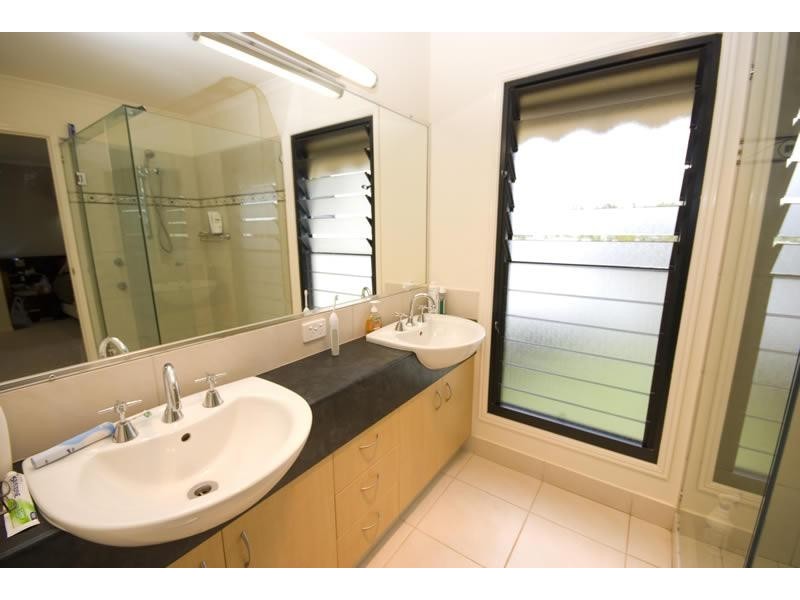 18 Tarwarri Cr, Mooloolaba QLD 4557