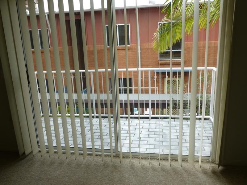 2/52 Sixth Avenue, Maroochydore QLD 4558