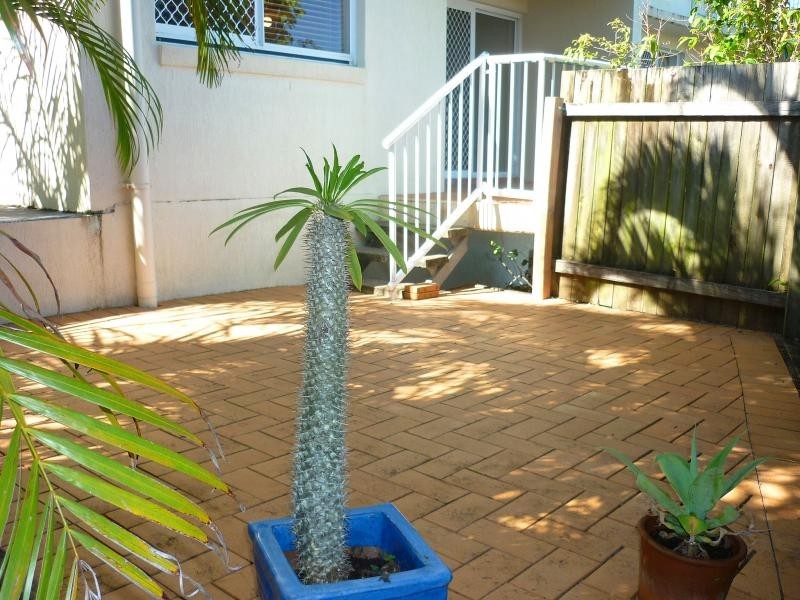 1/2 Douglas Street, Mooloolaba QLD 4557