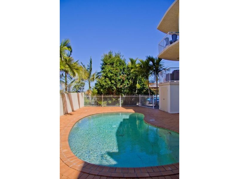 1/2 Douglas Street, Mooloolaba QLD 4557