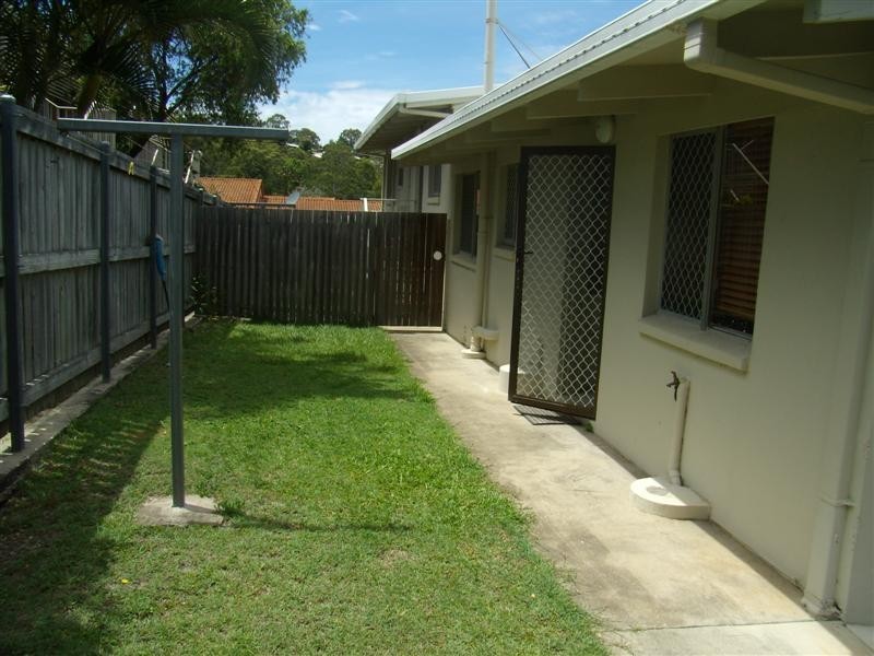 1/4 Oloway Crescent, Alexandra Headland QLD 4572
