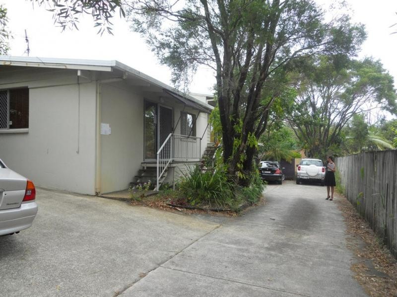 1/4 Oloway Crescent, Alexandra Headland QLD 4572
