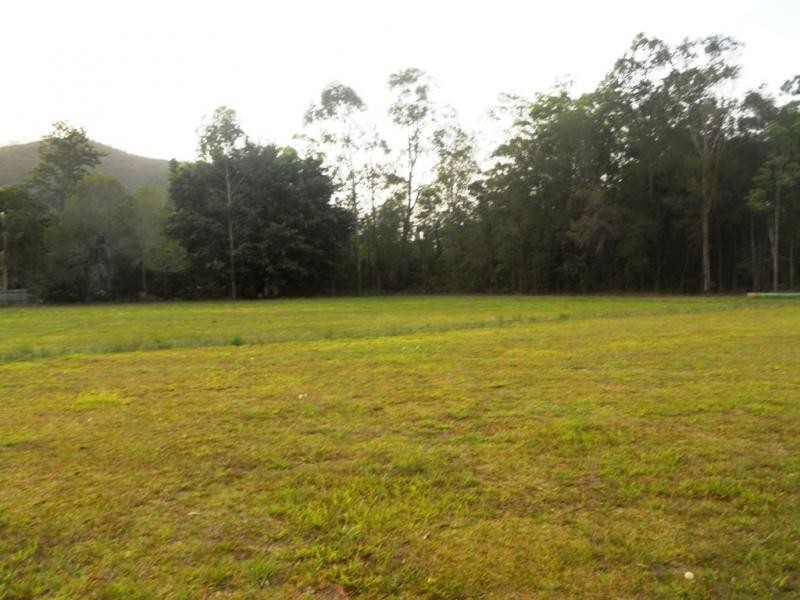 197 Lindeman Road, Beerwah QLD 4519