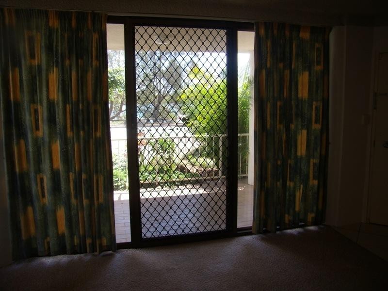 2/167 Bradman Avenue, Maroochydore QLD 4558