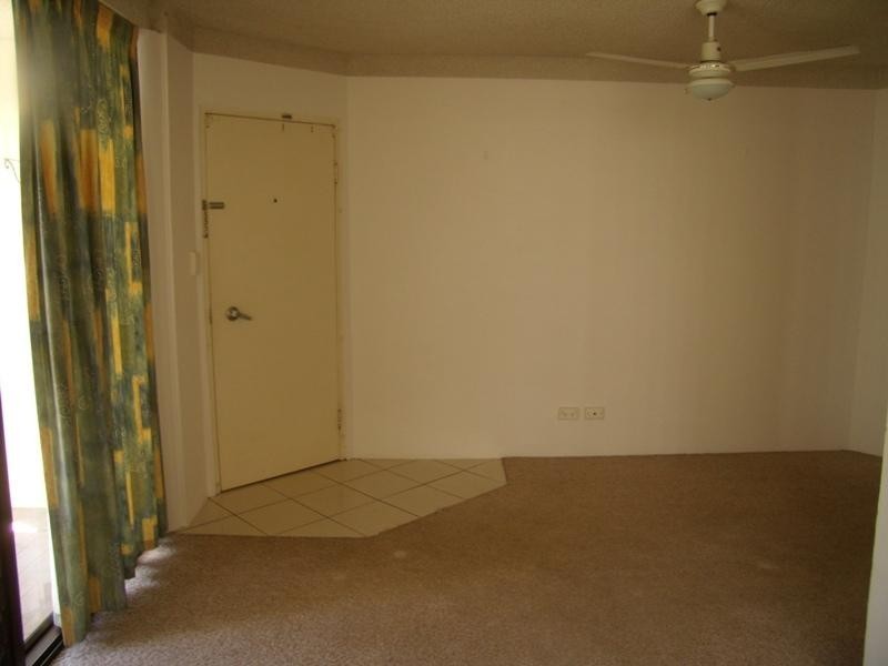 2/167 Bradman Avenue, Maroochydore QLD 4558