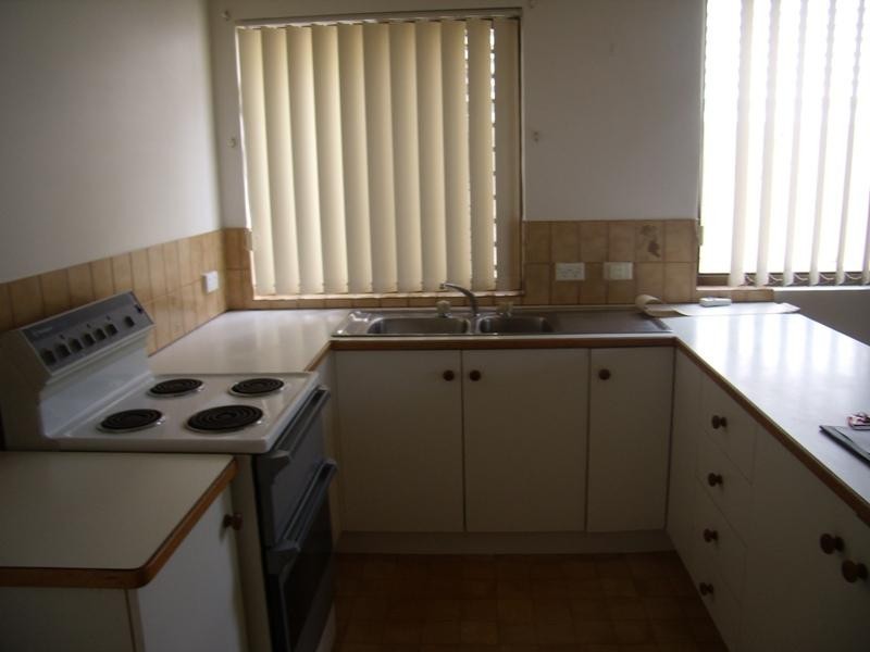 2/167 Bradman Avenue, Maroochydore QLD 4558