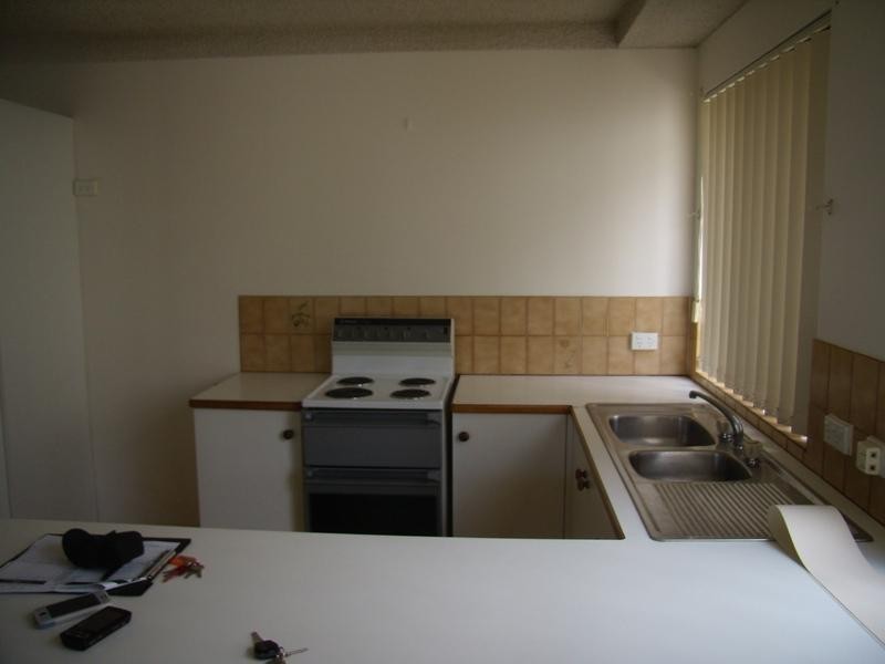 2/167 Bradman Avenue, Maroochydore QLD 4558