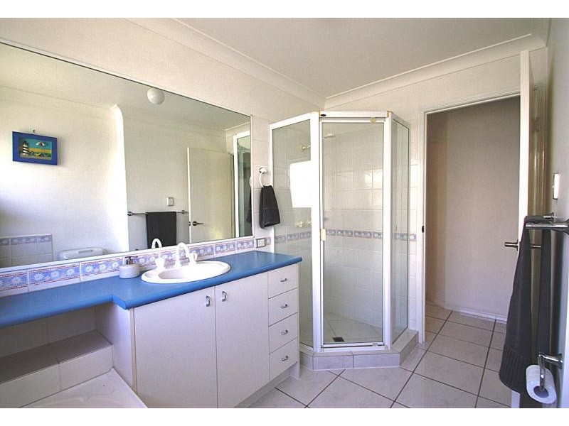 12 Honeymyrtle Court, Mountain Creek QLD 4557