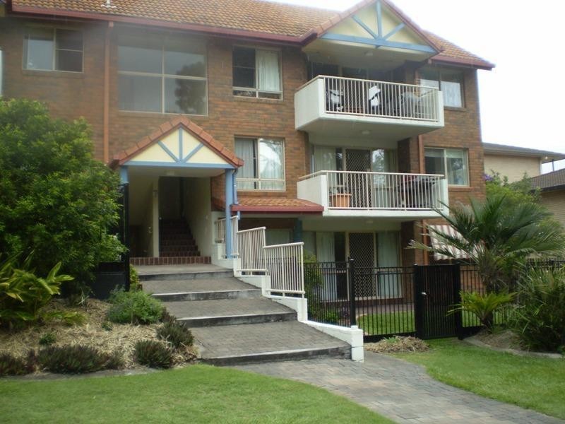 3/2 Camfield Street, Alexandra Headland QLD 4572