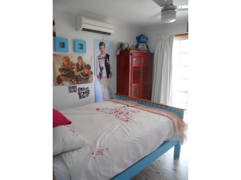 53 Yakola Parade, Alexandra Headland QLD 4572