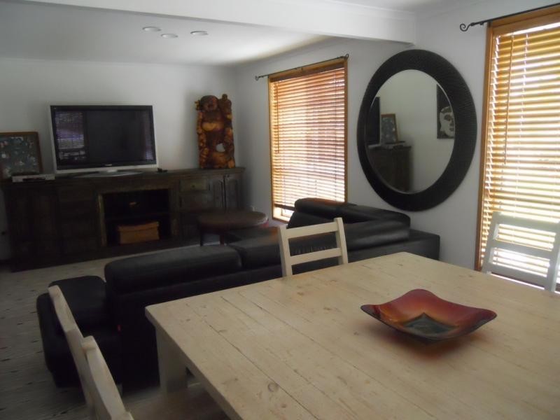 53 Yakola Parade, Alexandra Headland QLD 4572