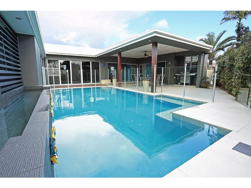 Minyama QLD 4575