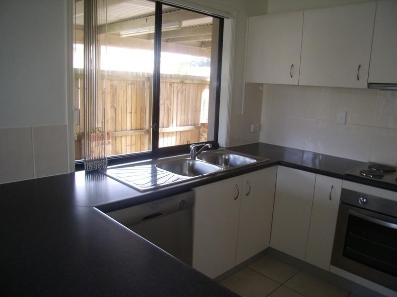 11 Moreton Street, Sippy Downs QLD 4556