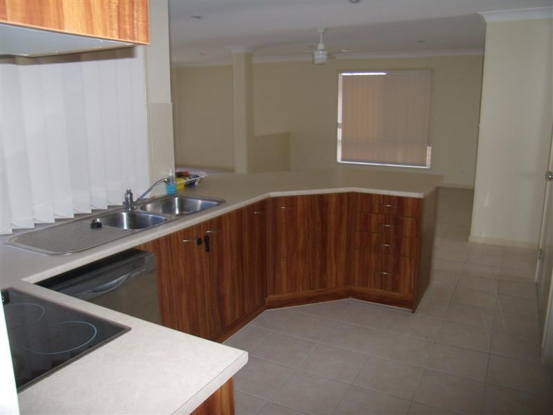 18 Baltimore Place, Kuluin QLD 4558