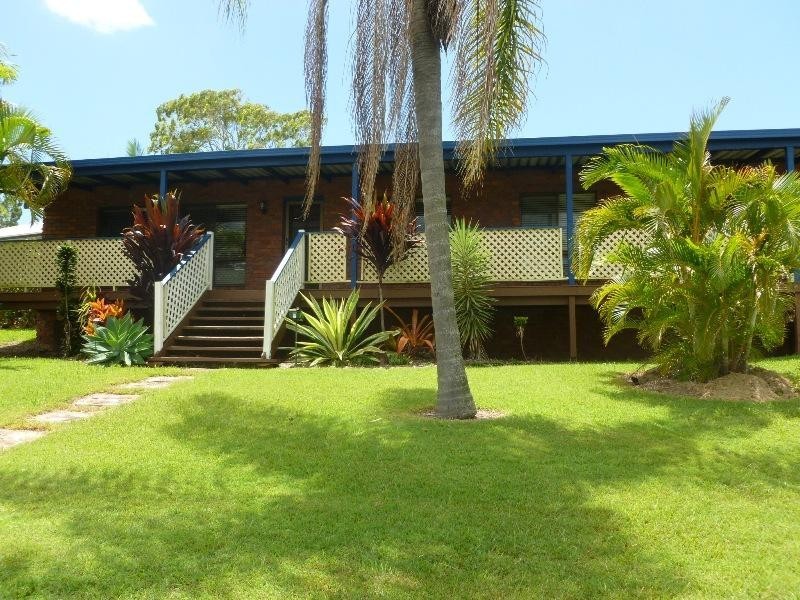 4 Lentara Street, Mooloolaba QLD 4557