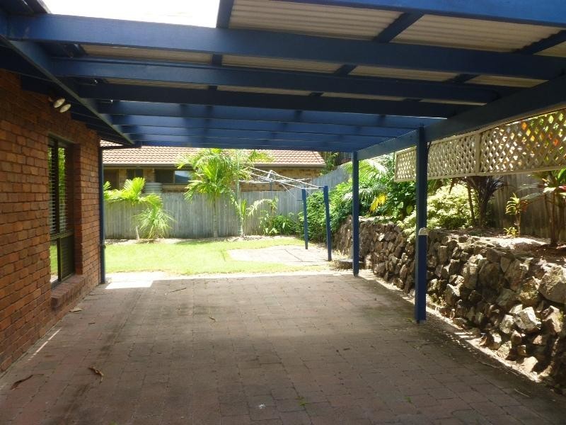 4 Lentara Street, Mooloolaba QLD 4557
