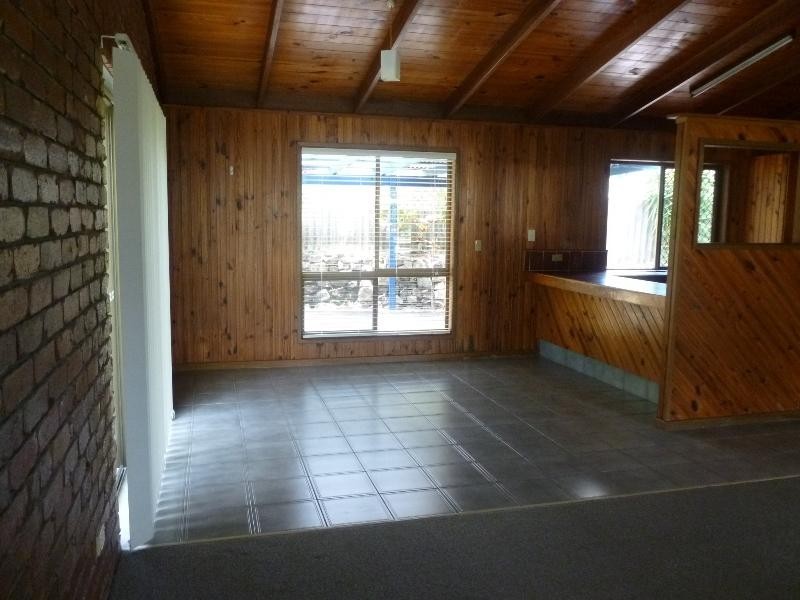 4 Lentara Street, Mooloolaba QLD 4557