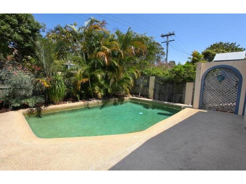 31 Oloway Crescent, Alexandra Headland QLD 4572