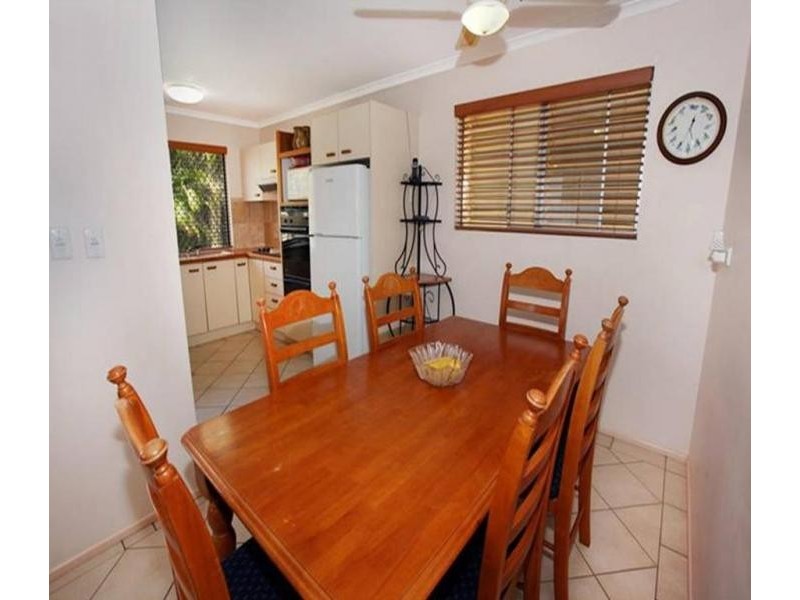 31 Oloway Crescent, Alexandra Headland QLD 4572