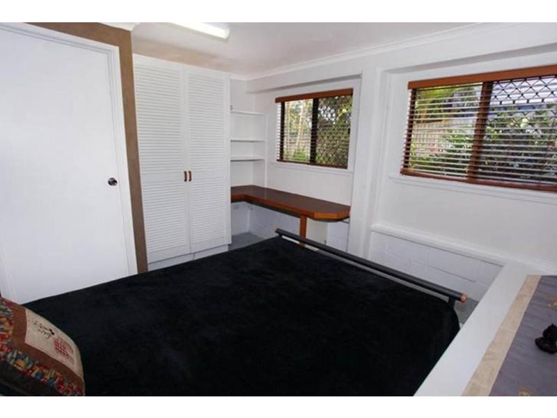 31 Oloway Crescent, Alexandra Headland QLD 4572