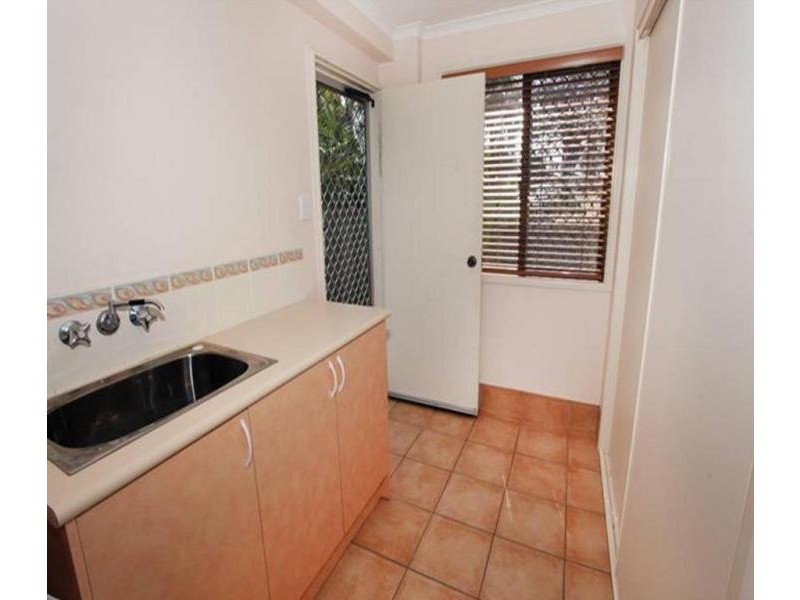 31 Oloway Crescent, Alexandra Headland QLD 4572