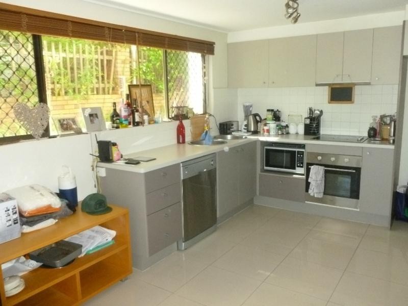 2/77 Buderim Avenue, Mooloolaba QLD 4557