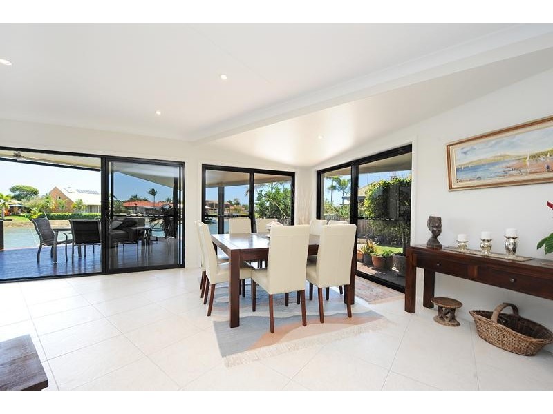 9 Kononda Crt, Mooloolaba QLD 4557