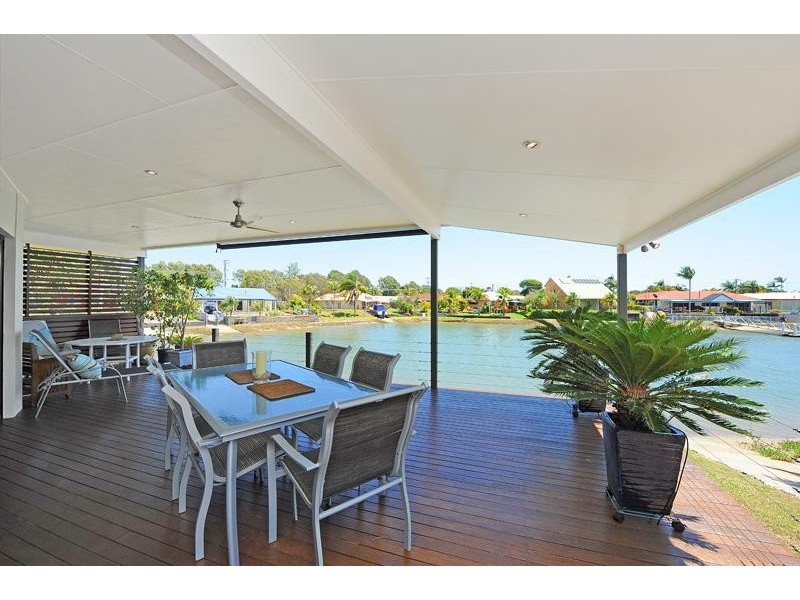 9 Kononda Crt, Mooloolaba QLD 4557