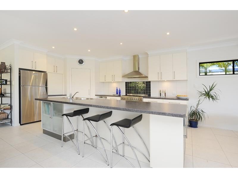 9 Kononda Crt, Mooloolaba QLD 4557