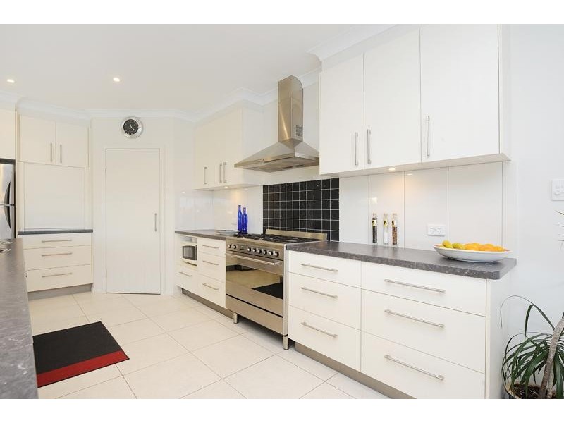 9 Kononda Crt, Mooloolaba QLD 4557