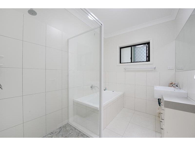 9 Kononda Crt, Mooloolaba QLD 4557